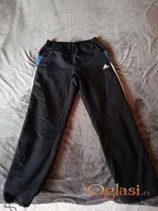 Adidas pantalone – M veličina – kao nove